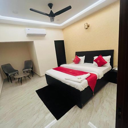 Hotel Royal A Ludhiana Eksteriør bilde