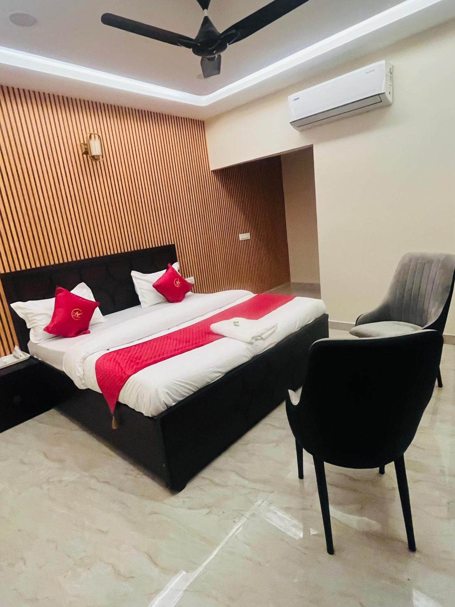 Hotel Royal A Ludhiana Eksteriør bilde