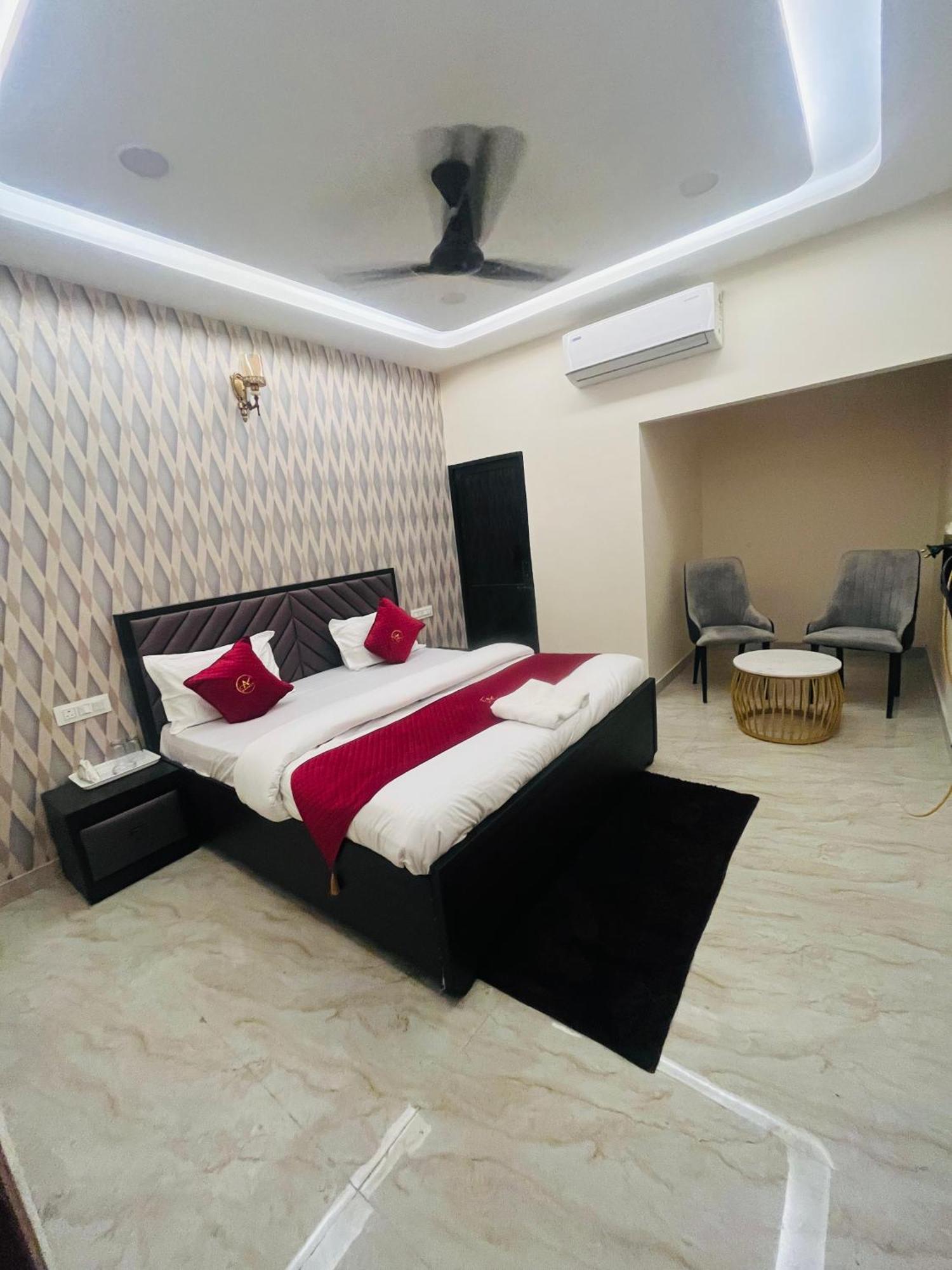 Hotel Royal A Ludhiana Eksteriør bilde