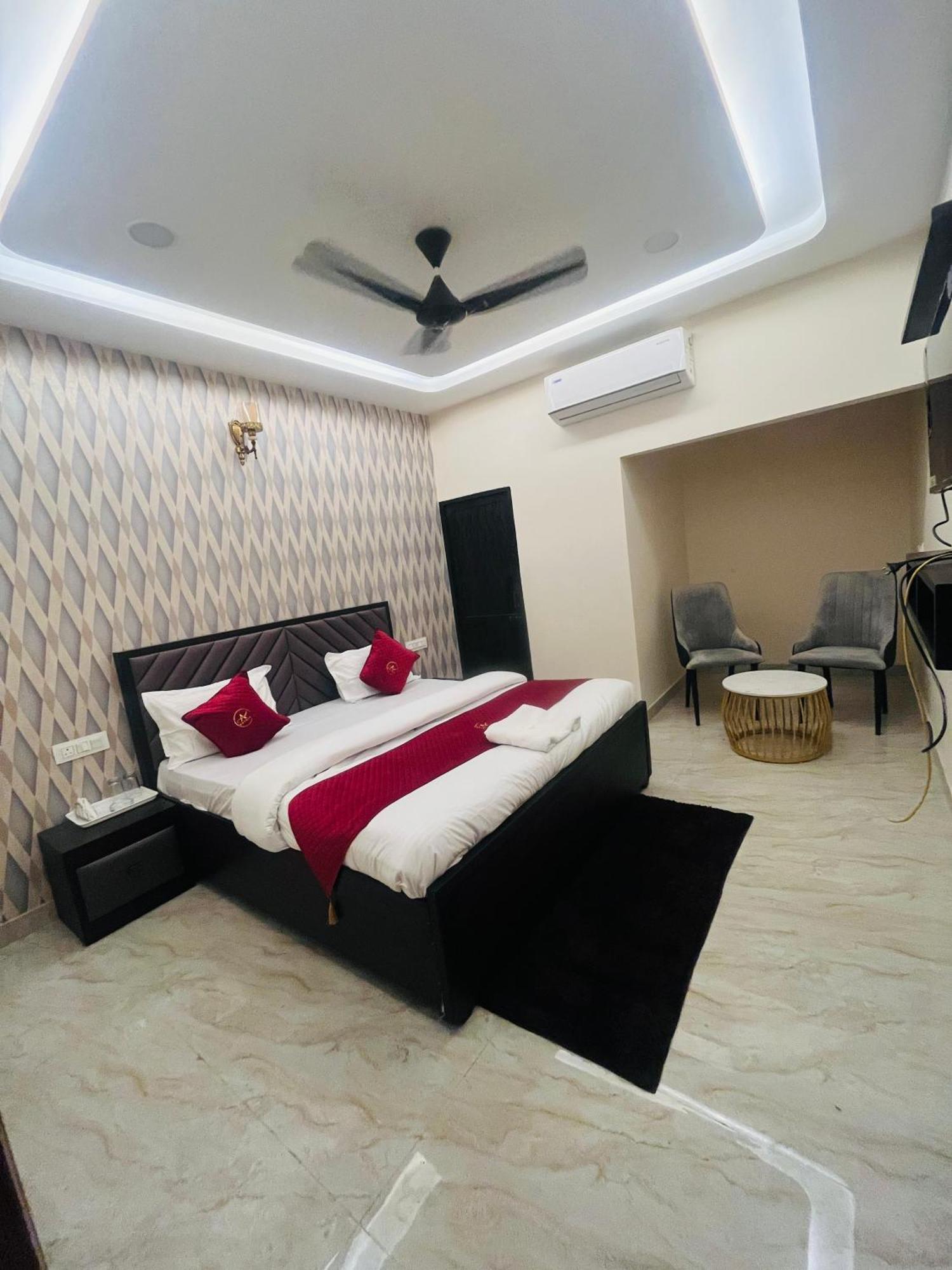 Hotel Royal A Ludhiana Eksteriør bilde
